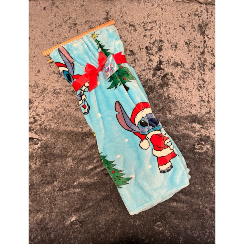 Stitch Christmas Tree Blanket